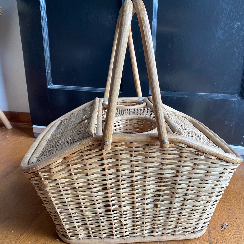Picnic basket